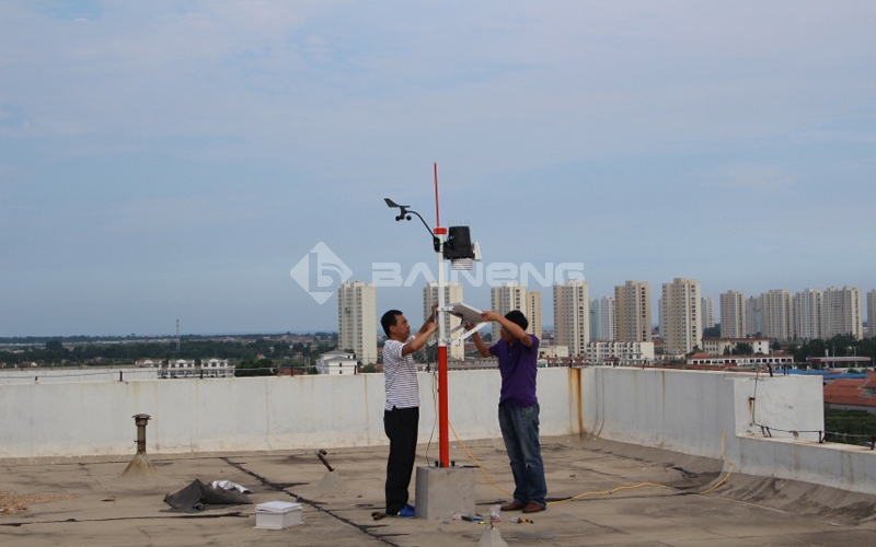 我公司为日照国际海洋城提供的自动气象监测站投入使用